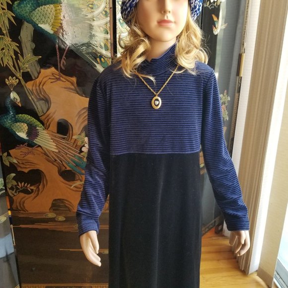 Talbots Kids Size 8 Long Black Velour Fabric Dress - Picture 3 of 8